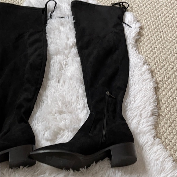 Marc Fisher LTD
Yakira Over the Knee Boot - Picture 9 of 13